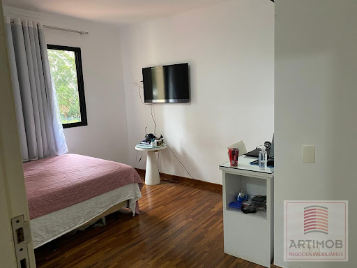 Venda de Apartamento 4 Dormitórios em Vila Suzana - SP