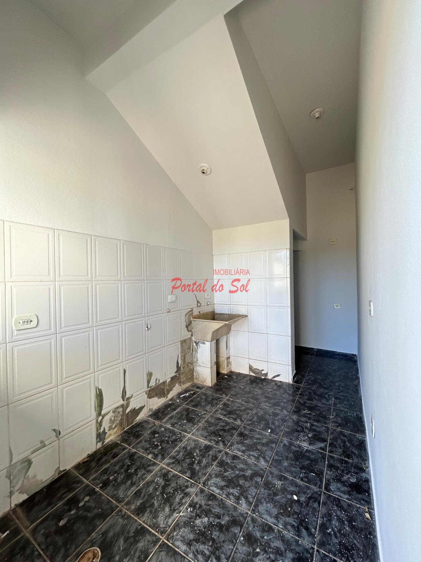 Casa à venda com 5 quartos, 1 suíte, 2 vagas e 282m² no Jardim Alphaville, Santo Antônio da Platina (PR) — foto 15 de 18