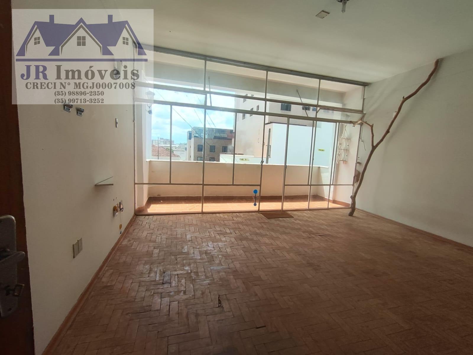 Apartamento à venda com 2 quartos, 1 banheiro e 100m² no Centro, Itajubá (MG) — foto 13 de 24