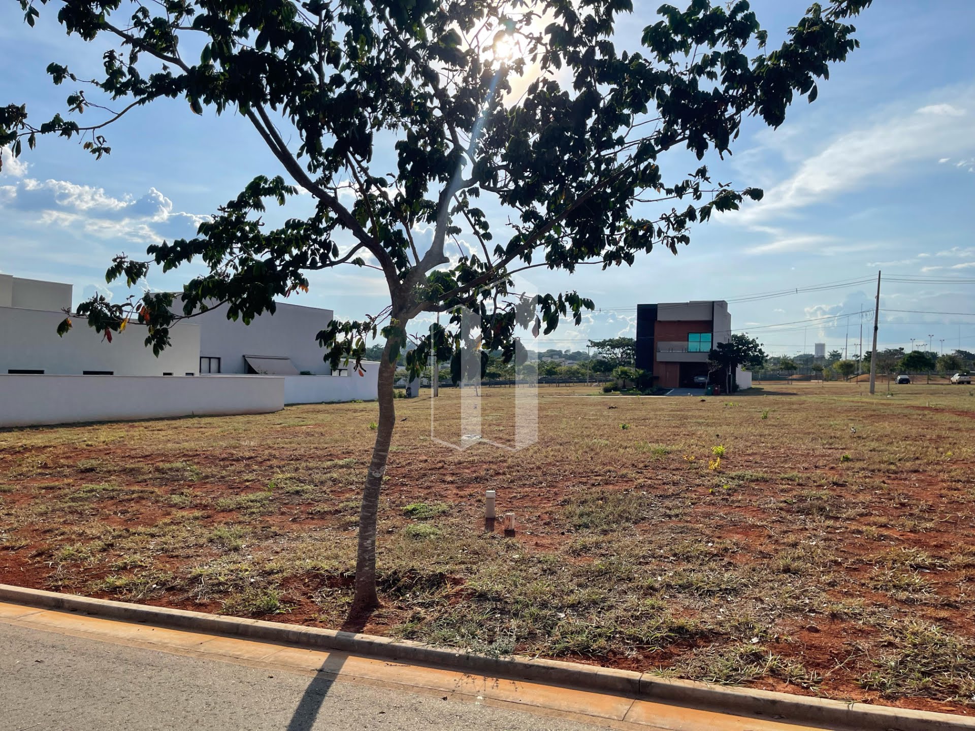 Terreno à venda com 300m² de terreno no Terras Alpha Residencial 2, Senador Canedo (GO) — foto 6 de 14