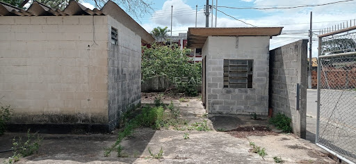 Excelente área industrial com toda infraestrutura para aluguel ou venda com 2000m2 em Donana, próxima à rodovia Campos/Farol cod 15797