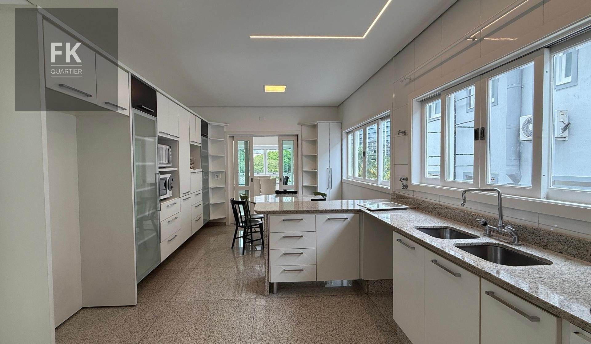 Casa para alugar com 4 quartos, 4 suítes, 4 vagas e 460m² no Alphaville, Santana de Parnaíba (SP) — foto 6 de 15
