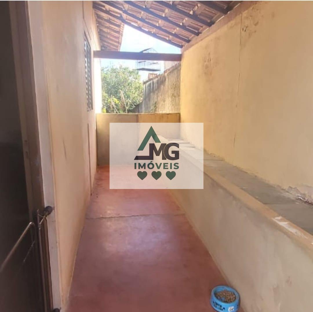 Casa à venda com 2 quartos, 1 banheiro, 2 vagas e 250m² no Parque Bandeirantes, Três Corações (MG) — foto 7 de 8