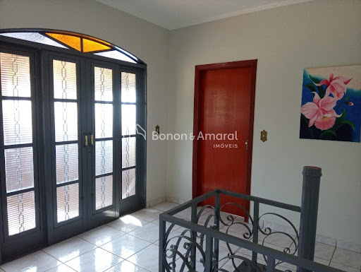 Casa, 3 quartos, 217 m² - Foto 1