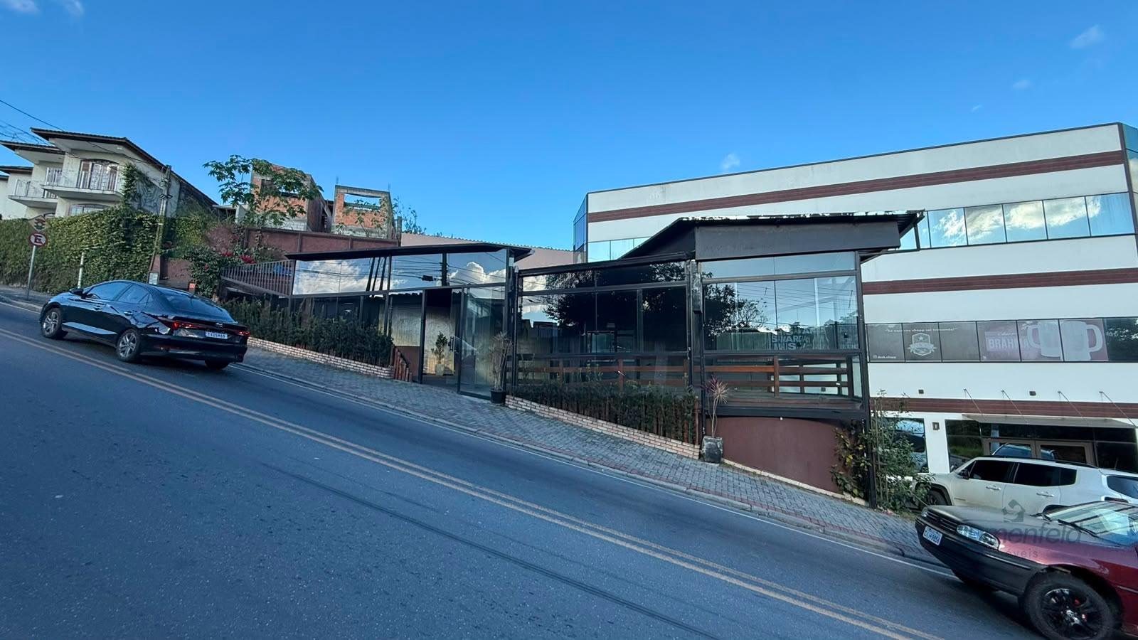 Comercial para alugar com 5 banheiros e 300m² no Centro, Arujá — foto principal