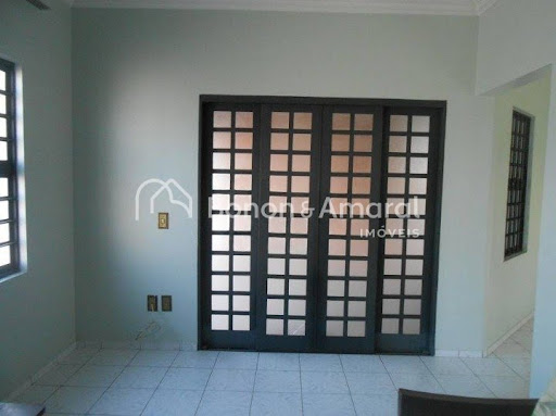 Casa, 3 quartos, 207 m² - Foto 1