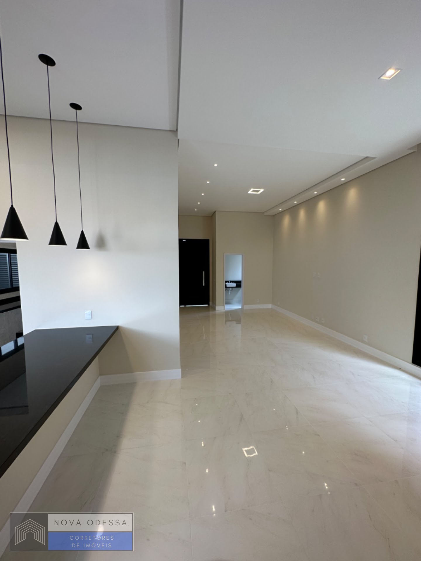 Casa à venda com 3 quartos, 1 suíte, 4 vagas e 185m² no Engenho Velho II, Nova Odessa (SP) — foto 3 de 26