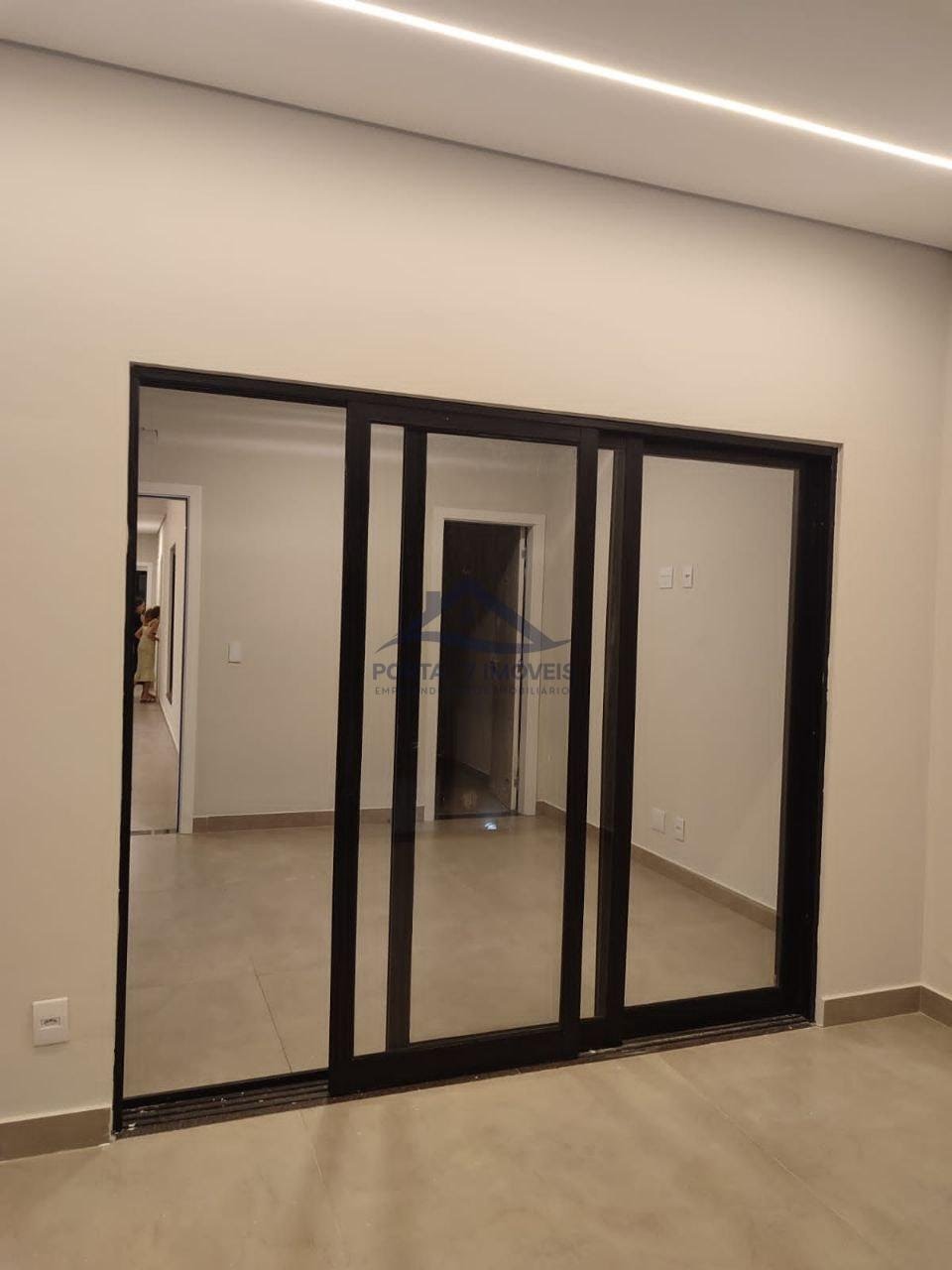 Casa à venda com 3 quartos, 1 suíte, 4 vagas e 178m² no Flórida, Sete Lagoas (MG) — foto 11 de 16