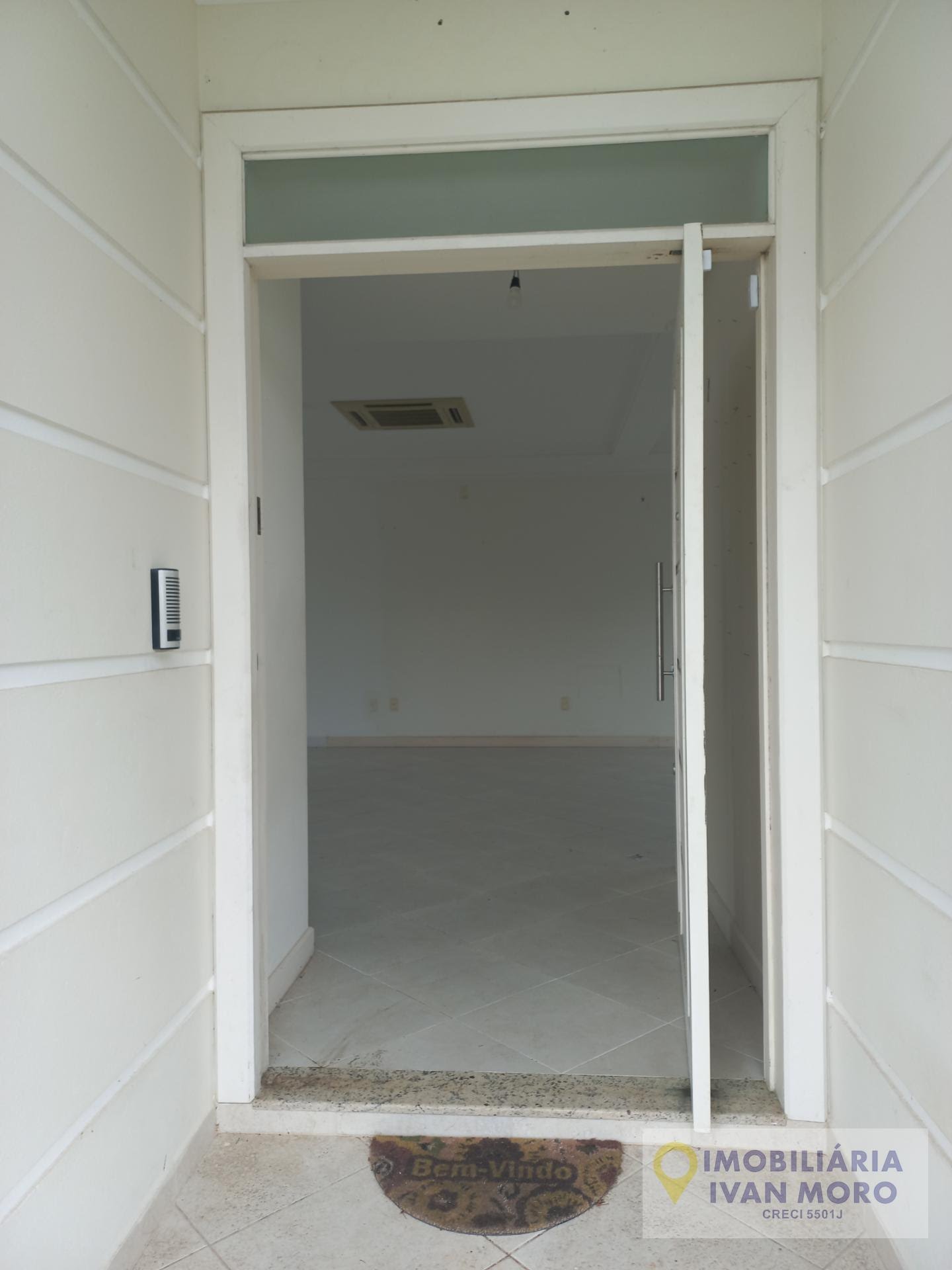 Casa à venda com 5 quartos, 3 suítes, 2 vagas e 286m² no Jurerê, Florianópolis (SC) — foto 9 de 30