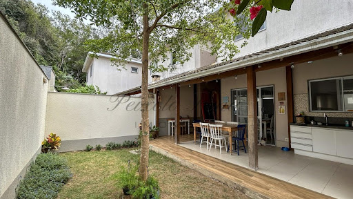 Casa em Manguinhos, Serra: 3 Quartos, 1 Suíte e 217m²