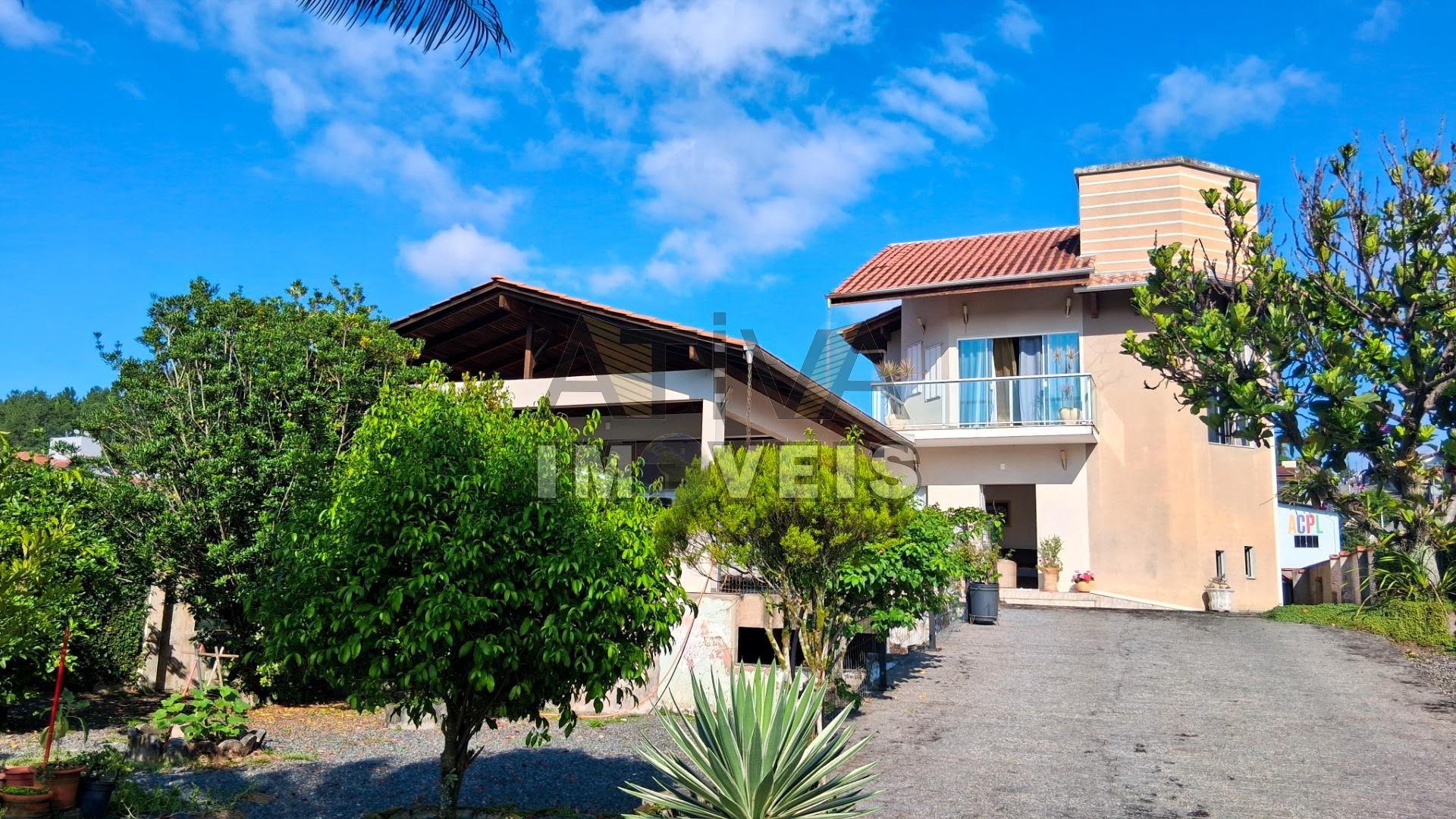 Frente Casa
