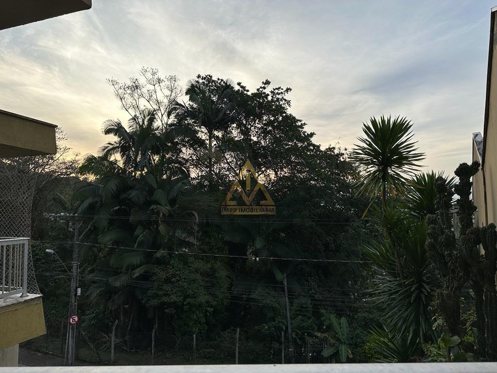Casa à venda com 5 quartos, 4 suítes, 4 vagas e 385m² no Centro, Blumenau (SC) — foto 4 de 10