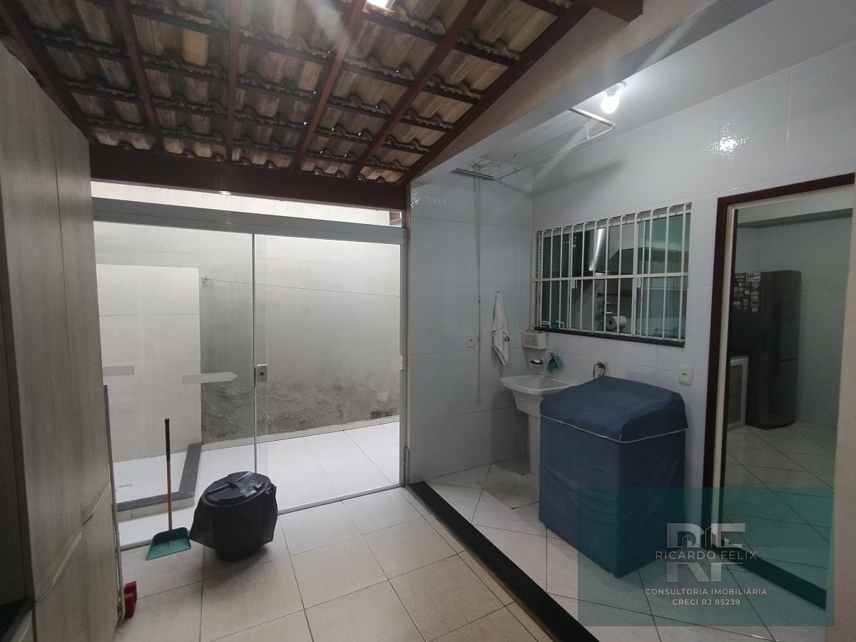 Casa à venda com 3 quartos, 2 suítes, 2 vagas e 150m² no Jardim Mariléa, Rio das Ostras (RJ) — foto 22 de 28