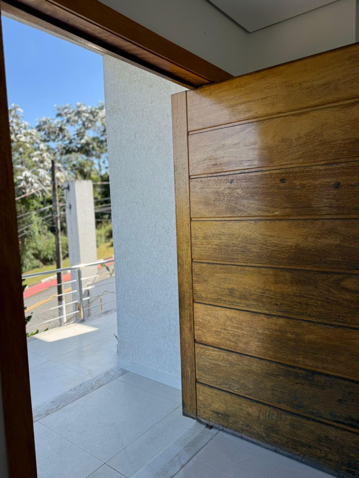 Casa à venda com 4 quartos, 3 suítes, 5 vagas e 320m² no Jardim Fazenda Rincao, Arujá (SP) — foto 5 de 30