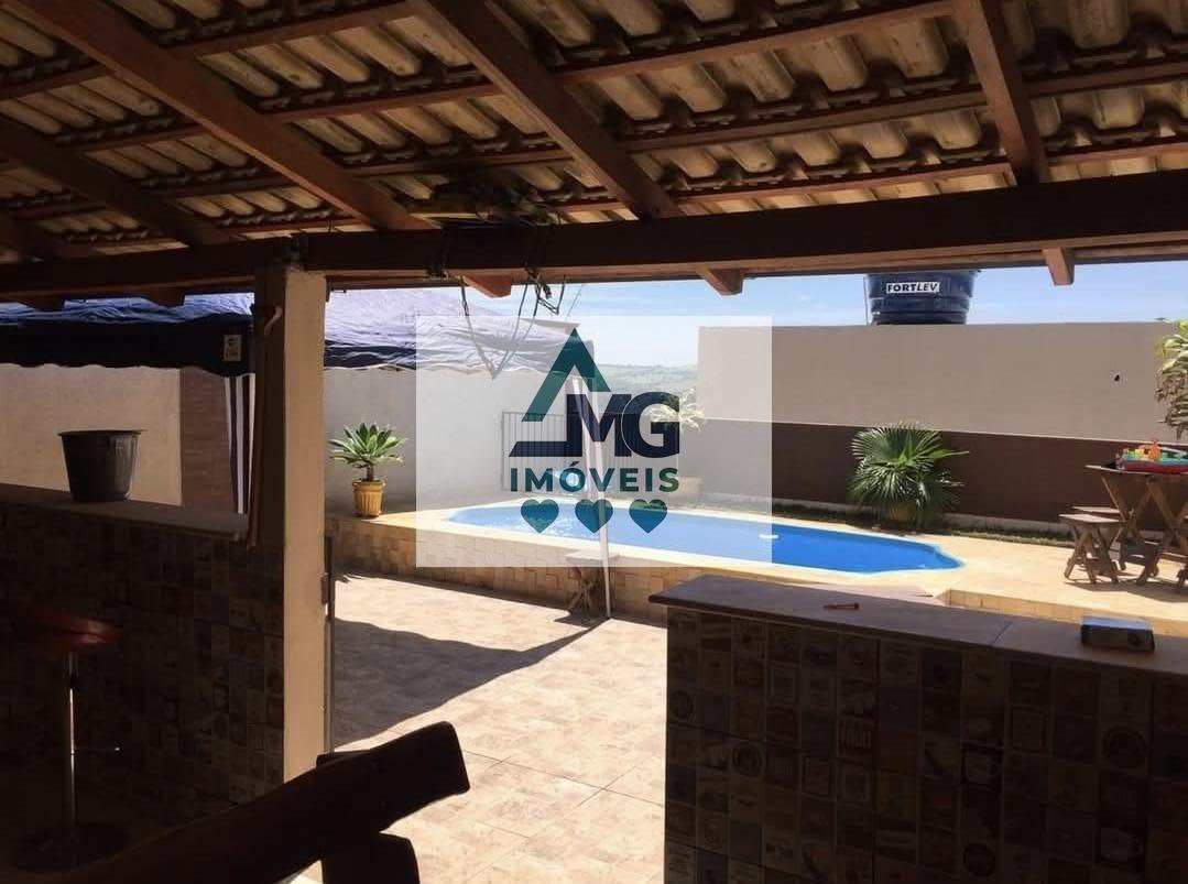 Casa à venda com 3 quartos, 1 suíte, 2 vagas e 500m² no São Conrado, Três Corações (MG) — foto 2 de 19