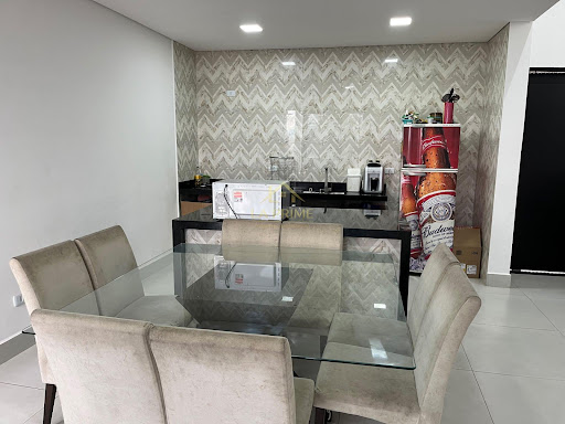 Casa em Condomínio no Lot. Dinora Rosa  em Sorocaba, 198m²,  03 dormitórios, 01 suíte , 04 vagas de garagem.