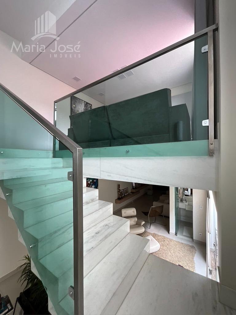 Casa à venda com 3 quartos, 2 suítes, 2 vagas e 210m² no Jardim Arizona, Sete Lagoas (MG) — foto 8 de 10