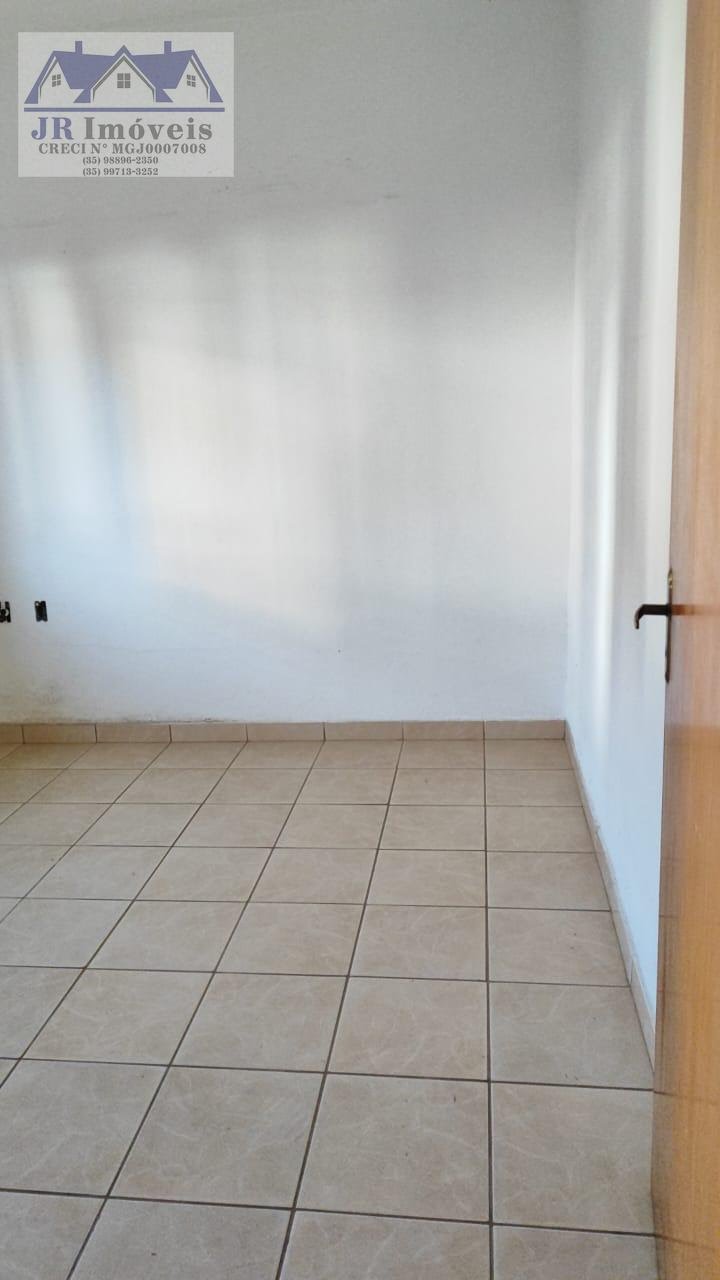 Casa à venda com 3 quartos, 2 banheiros, 3 vagas e 100m² no Centro, Piranguinho (MG) — foto 3 de 28
