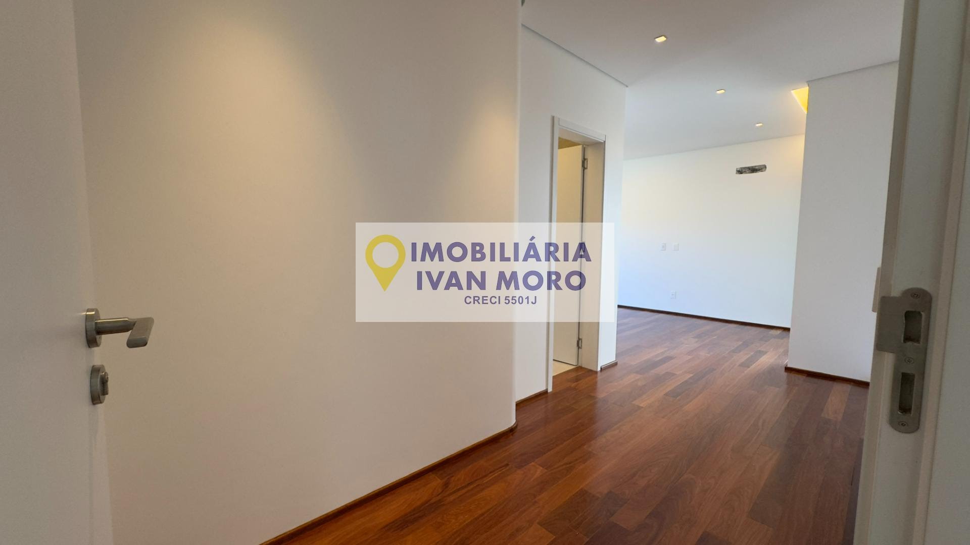 Casa à venda com 5 quartos, 5 suítes, 4 vagas e 467m² no Lagoa da Conceição, Florianópolis (SC) — foto 28 de 30