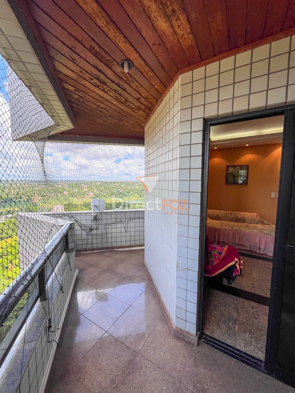 Apartamento Duplex à Venda no Edifício Tocantins - Centro de Foz do Iguaçu/PR