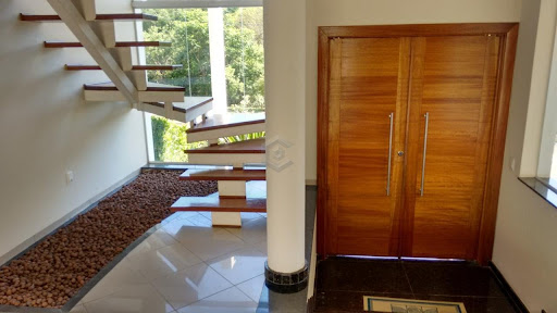 Casa à Venda e Locação em Sorocaba, 3 Suítes, 265m² – Chácaras Reunidas
