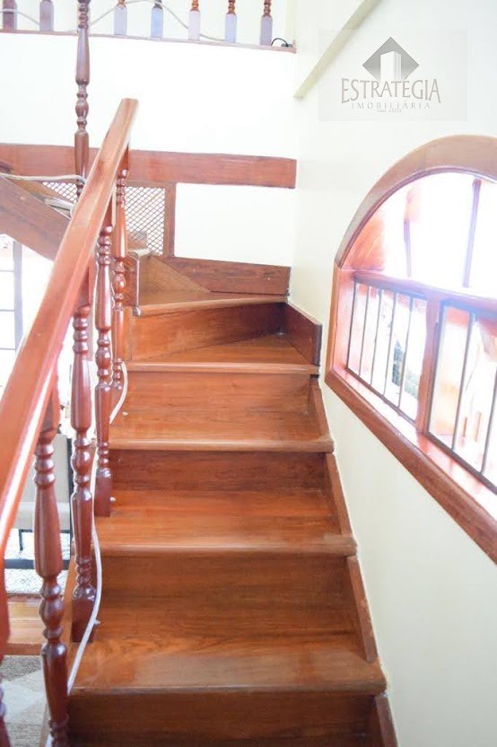 Casa à venda com 4 quartos, 3 suítes, 4 vagas e 110m² no Cascatinha, Petrópolis (RJ) — foto 14 de 25
