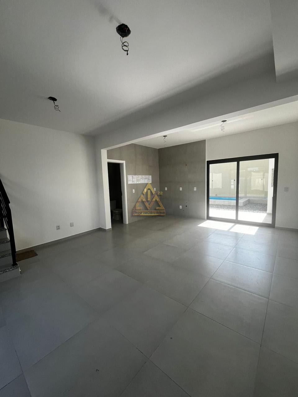 Casa à venda com 3 quartos, 1 suíte, 2 vagas e 106m² no Itacolomi, Balneário Piçarras (SC) — foto 3 de 8