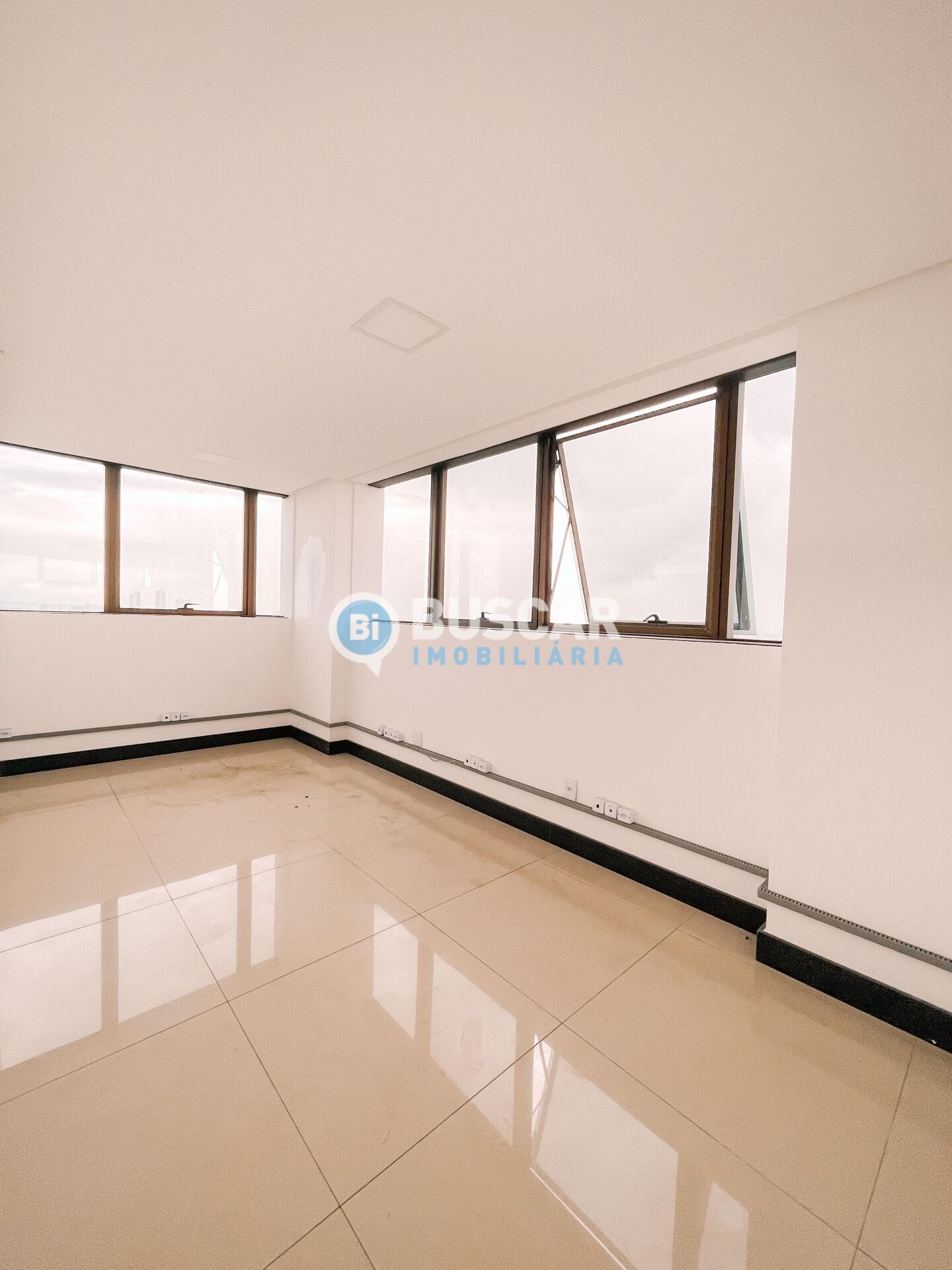 Comercial à venda com 1 banheiro, 1 vaga e 64m² no Centro, Feira de Santana (BA) — foto 9 de 12
