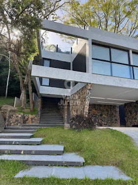 Casa em Canasvieiras  -  Florianópolis