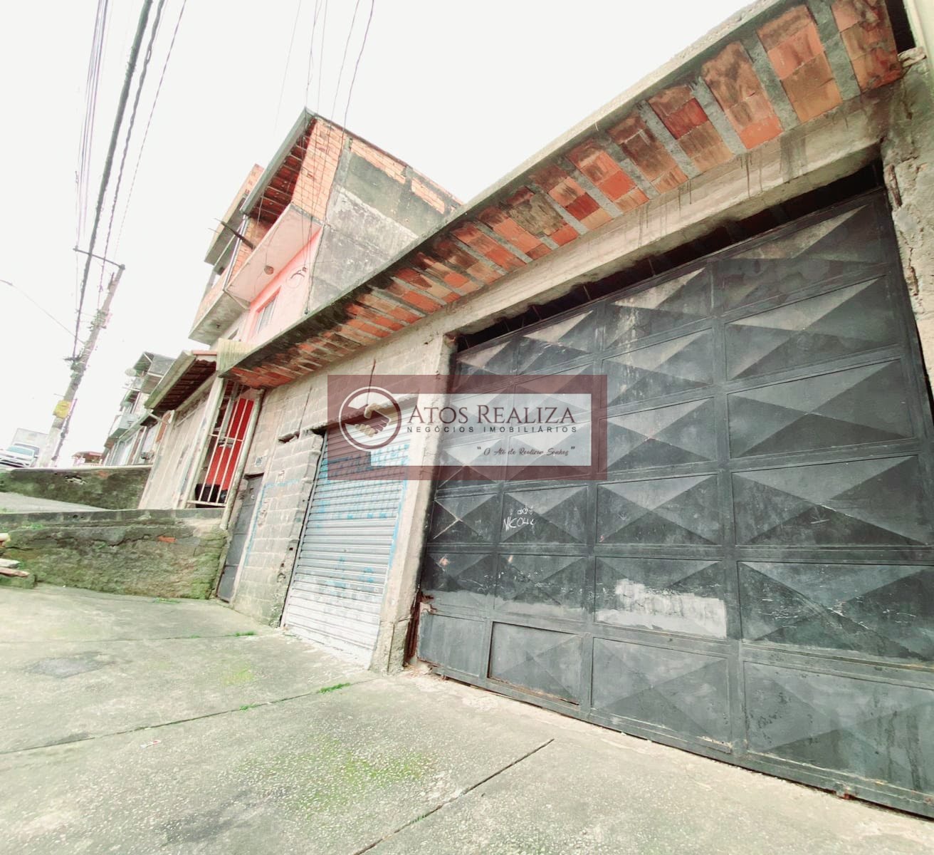 Casa à venda com 2 quartos, 2 banheiros, 6 vagas e 250m² no Jardim dos Manacas, São Paulo — foto principal