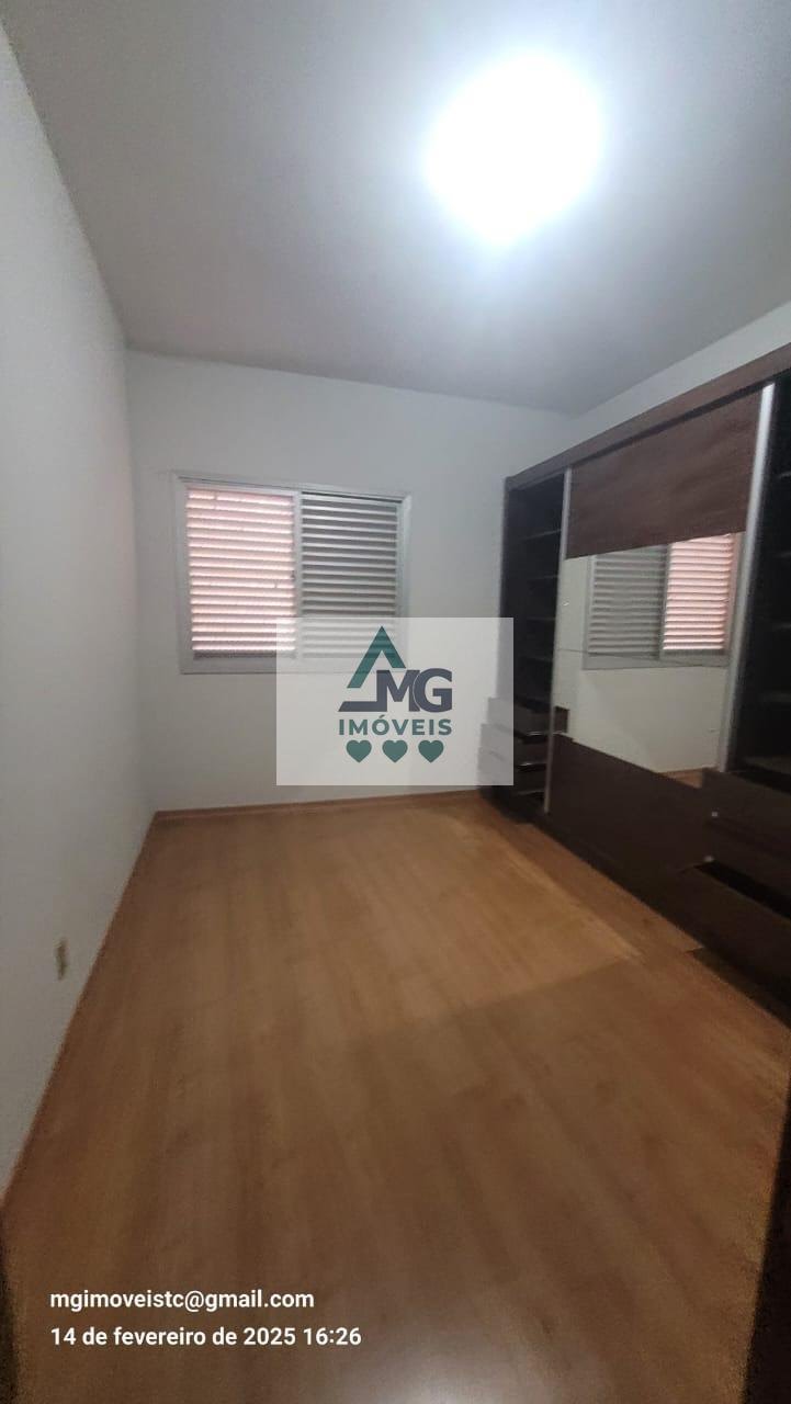 Apartamento para alugar com 3 quartos, 1 suíte e 1 vaga no Centro, Três Corações (MG) — foto 17 de 19