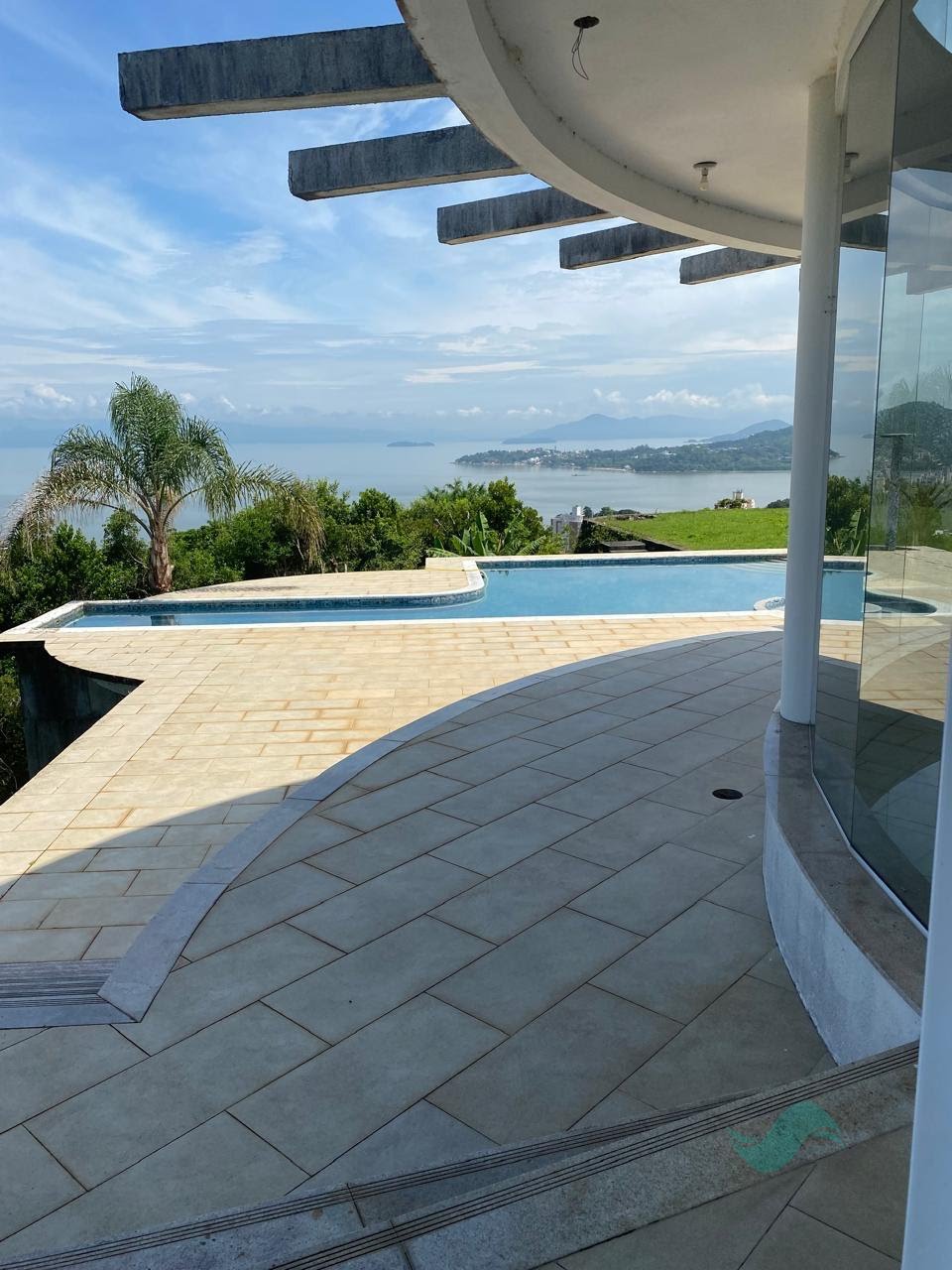 Casa à venda com 6 suítes, 3 vagas e 3400m² no João Paulo, Florianópolis (SC) — foto 13 de 27