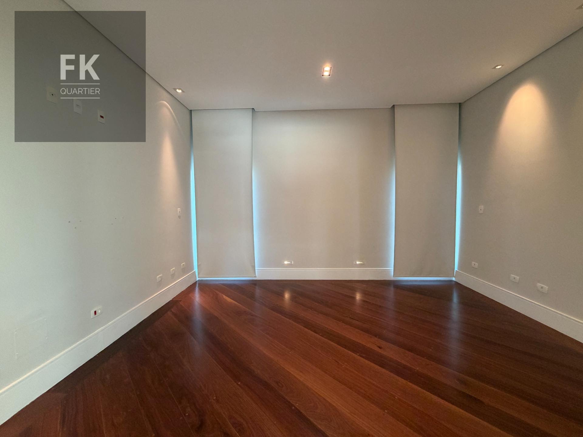 Casa à venda com 4 quartos, 4 suítes, 4 vagas e 480m² no Cidade Tamboré, Santana de Parnaíba (SP) — foto 8 de 30