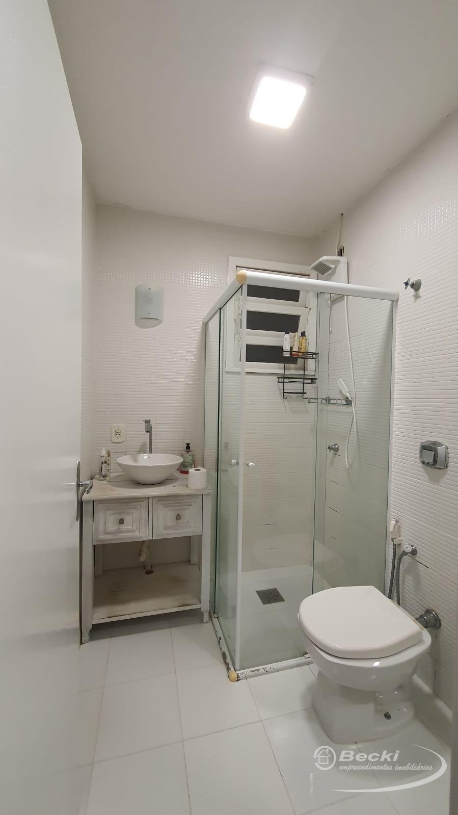 Casa à venda com 3 quartos, 2 suítes, 2 vagas e 265m² no Nova Brasília, Joinville (SC) — foto 22 de 28