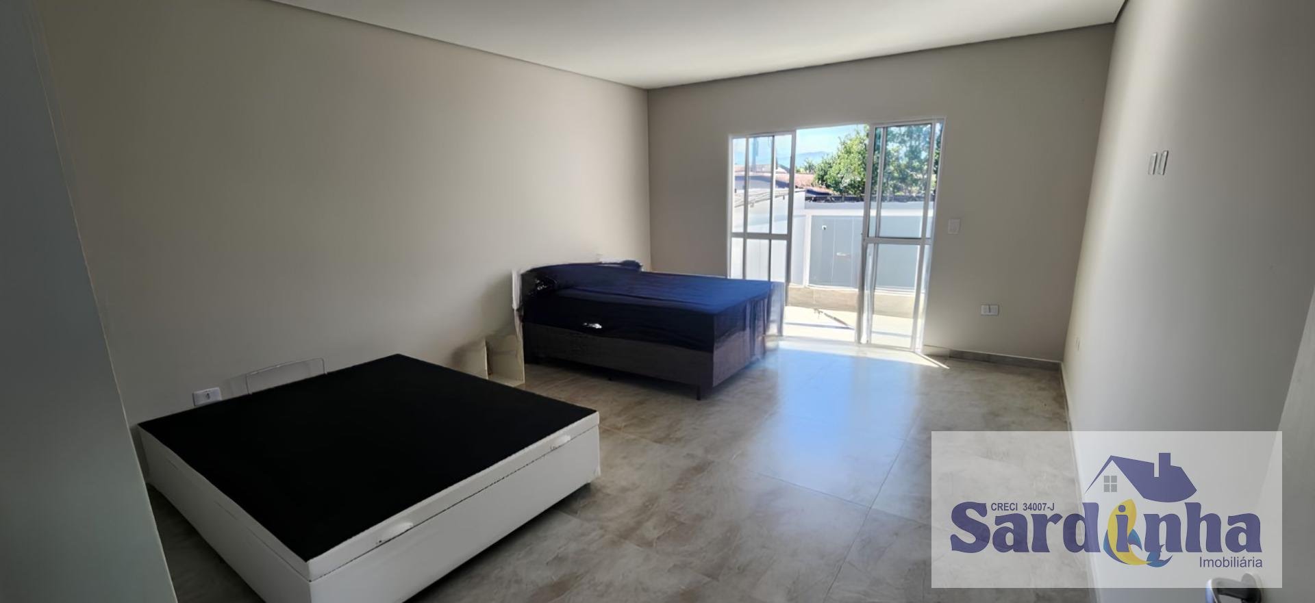 Casa à venda com 6 quartos, 5 suítes, 3 vagas e 300m² no Balneário Praia do Pernambuco, Guarujá (SP) — foto 22 de 24