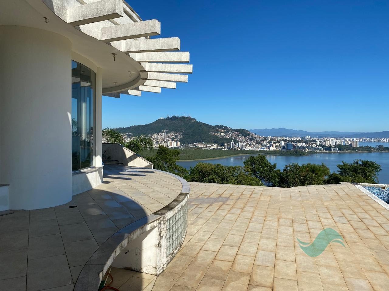 Casa à venda com 6 suítes, 3 vagas e 3400m² no João Paulo, Florianópolis (SC) — foto 22 de 27