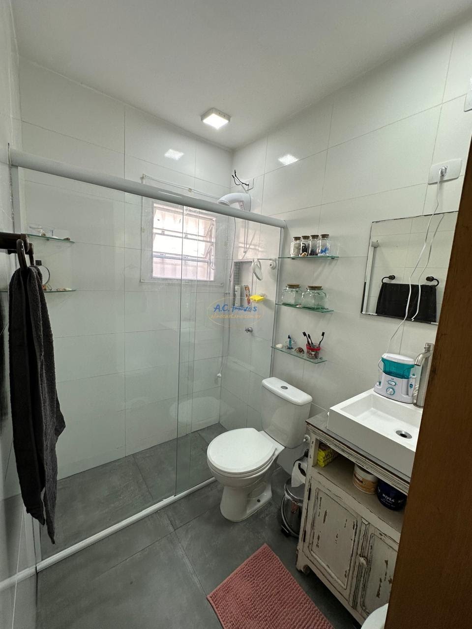 Casa à venda com 3 quartos, 2 banheiros, 2 vagas e 150m² no Guilhermina, Praia Grande (SP) — foto 17 de 30