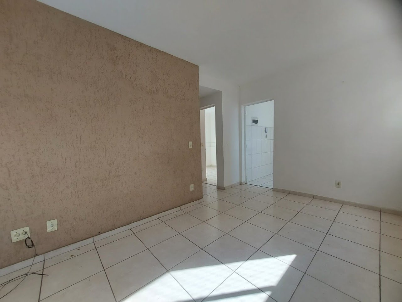 Apartamento à venda com 2 quartos, 1 banheiro, 1 vaga e 48m² no Piratininga, Belo Horizonte — foto principal