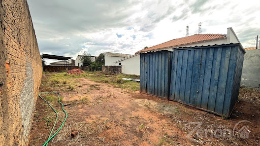 Terreno à venda no Centro de Adamantina |