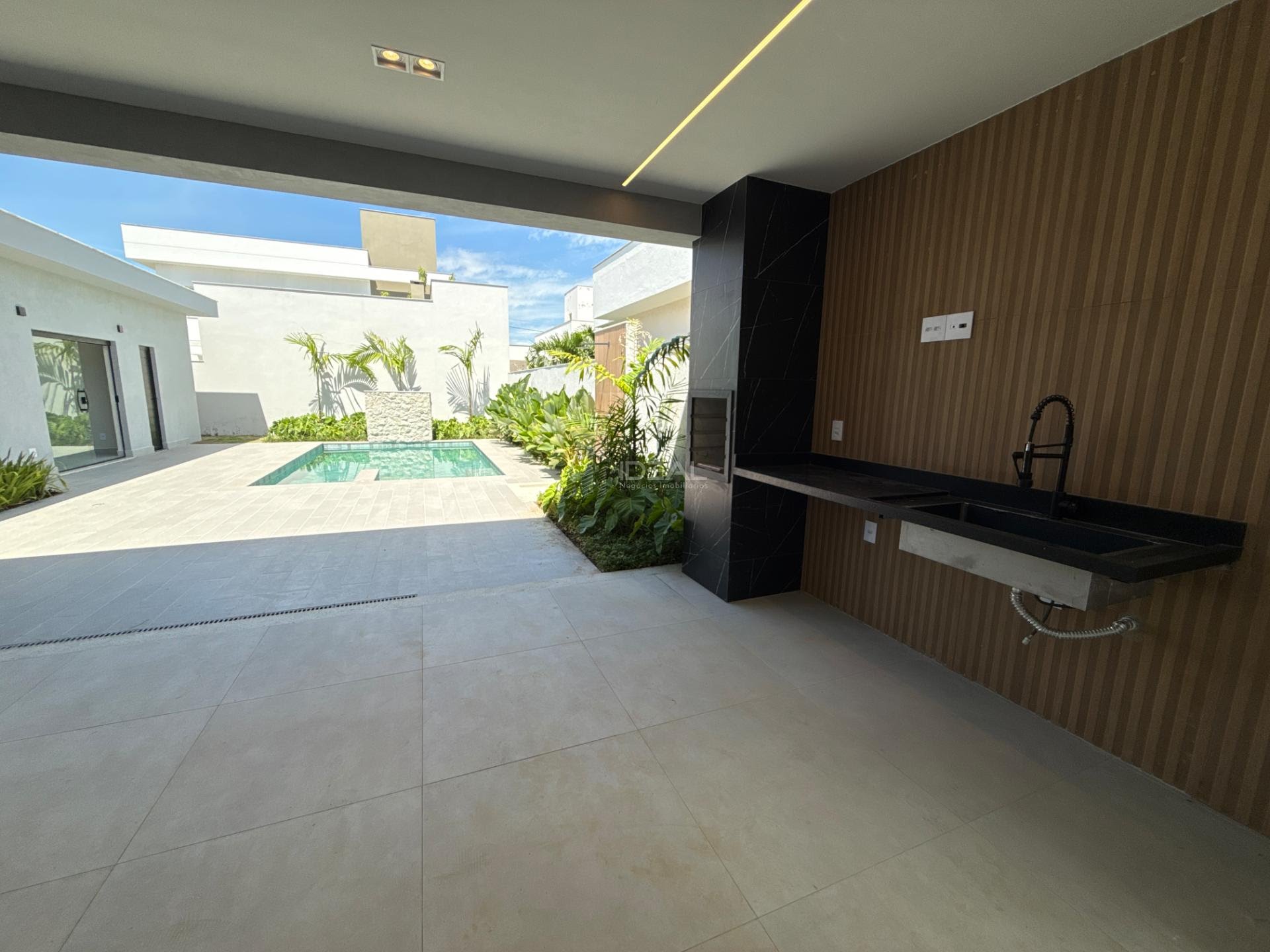 Casa à venda com 3 quartos, 3 suítes, 2 vagas e 230m² no Parque Rodoviário, Campos dos Goytacazes (RJ) — foto 20 de 30
