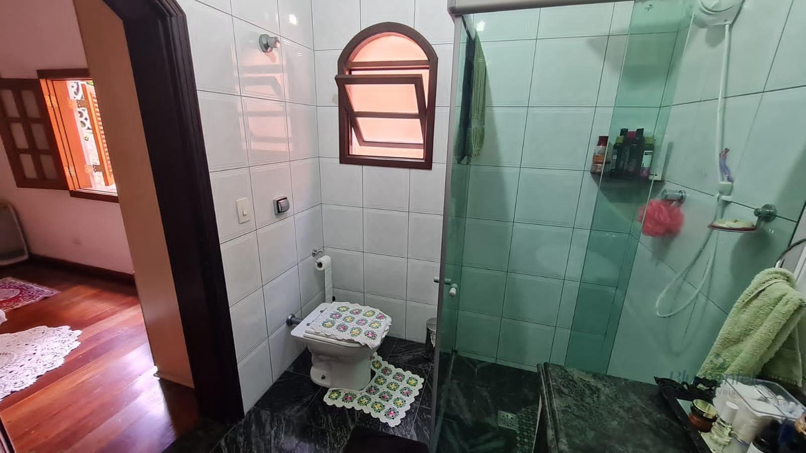Casa à venda com 3 quartos, 2 suítes, 2 vagas e 261m² no Condomínio Arujazinho IV, Arujá (SP) — foto 16 de 20
