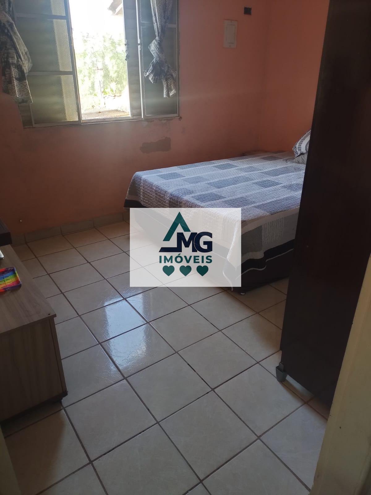 Casa à venda com 4 quartos, 2 banheiros e 2 vagas no Nossa Senhora Aparecida, Três Corações (MG) — foto 2 de 13