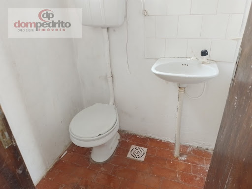 Banheiro auxiliar 