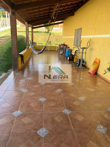 Área em L
