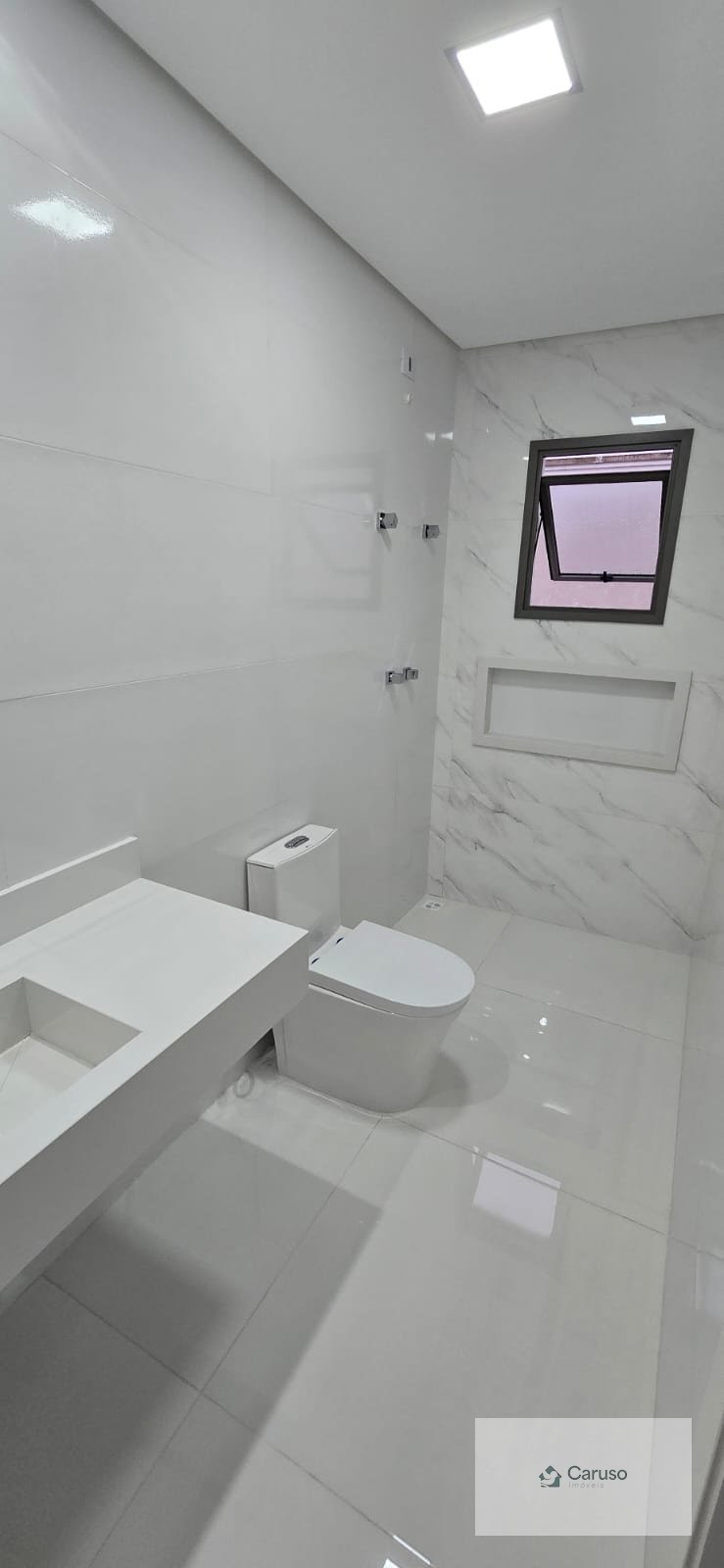 Casa à venda com 4 suítes, 4 vagas e 300m² no Condomínio Real Park, Arujá (SP) — foto 11 de 26