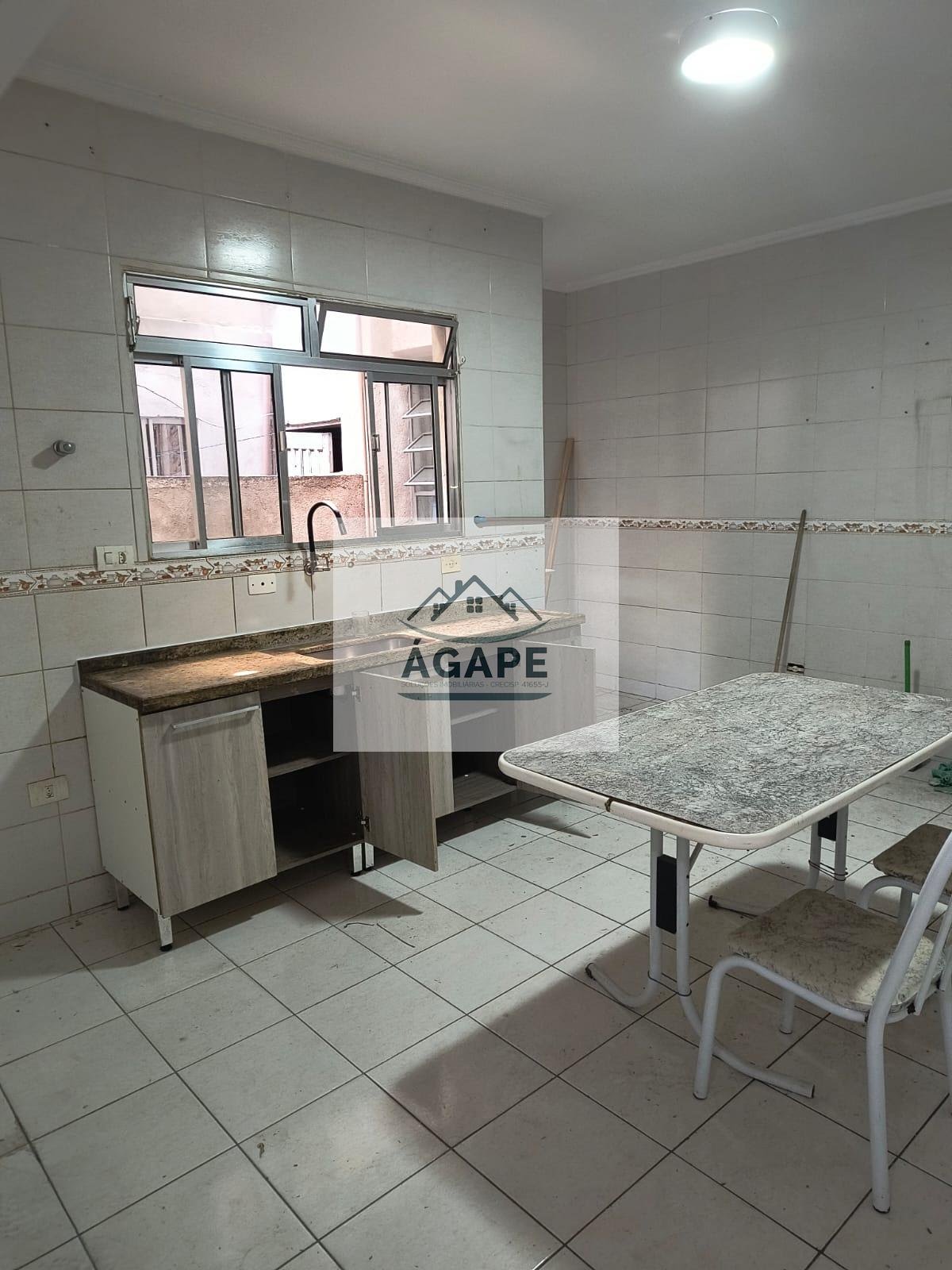 Casa à venda com 3 quartos, 1 suíte, 4 vagas e 250m² no Jardim Saint Moritz, Taboão da Serra (SP) — foto 9 de 30
