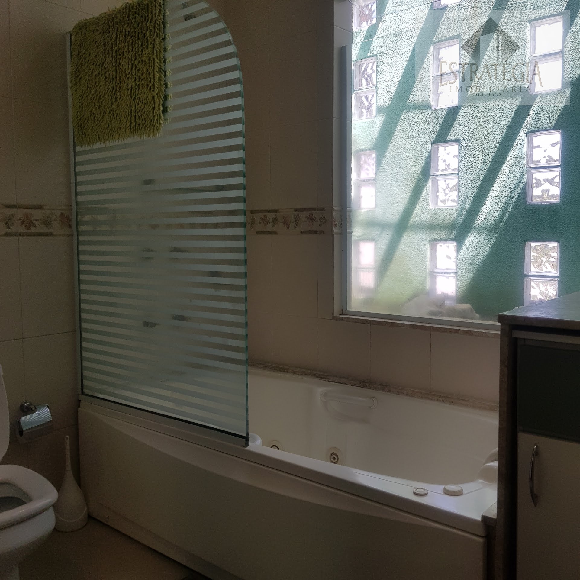 Casa à venda com 4 quartos, 1 suíte, 3 vagas e 239m² no Quarteirão Ingelheim, Petrópolis (RJ) — foto 10 de 30
