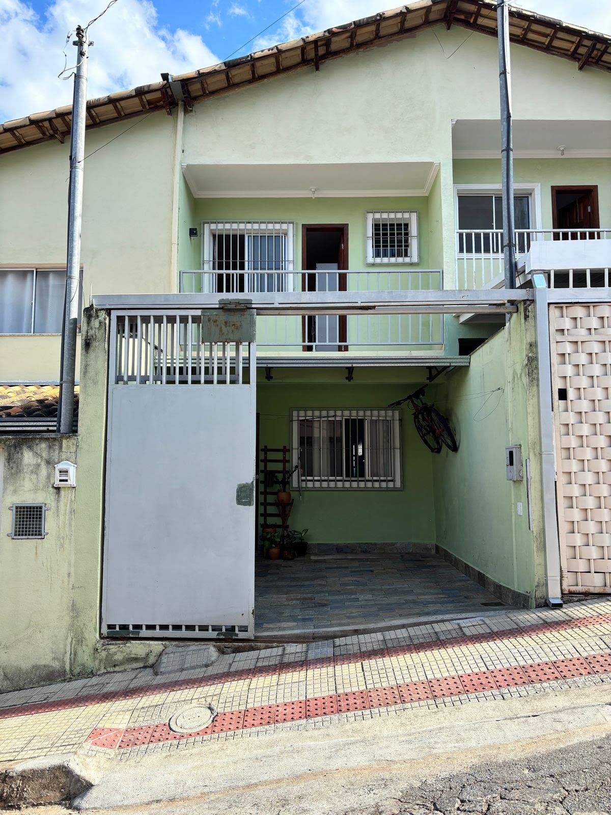 Casa à venda com 2 quartos, 2 banheiros, 1 vaga e 78m² no Jaqueline, Belo Horizonte — foto principal