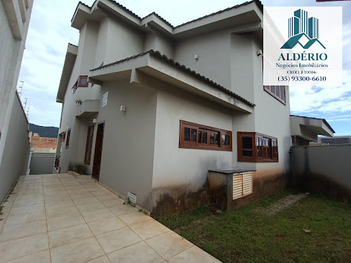 Casa em Novo Horizonte  -  Monte Sião