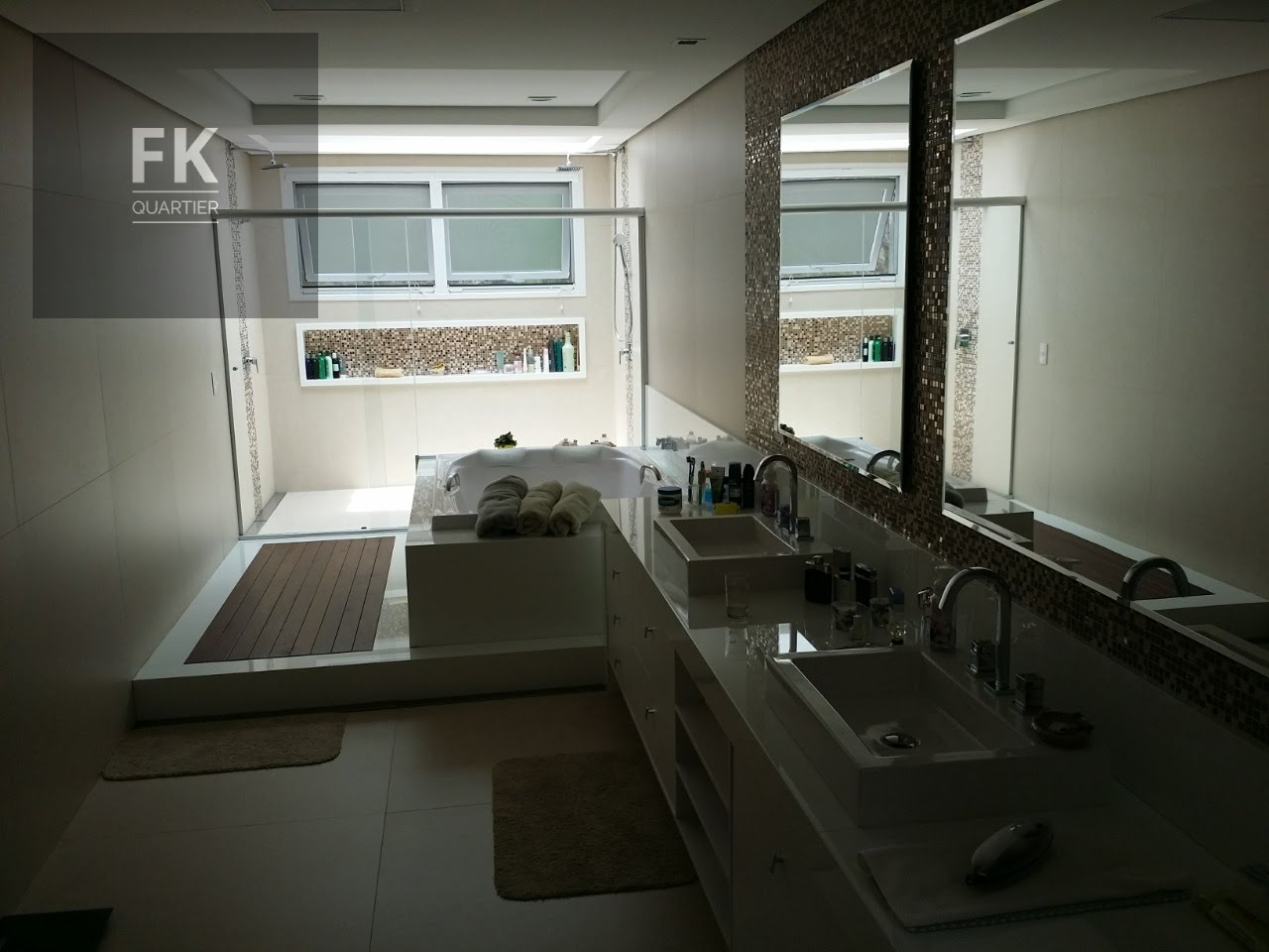 Casa à venda com 8 quartos, 4 suítes, 4 vagas e 987m² no Alphaville Residencial Dois, Barueri (SP) — foto 6 de 30